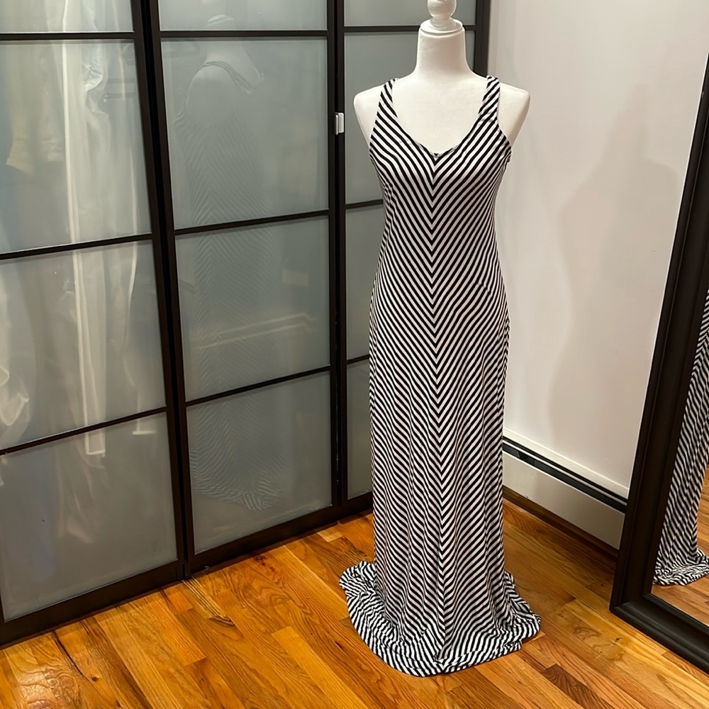 Navy & White Stripped Sleeveless Maxi Dress